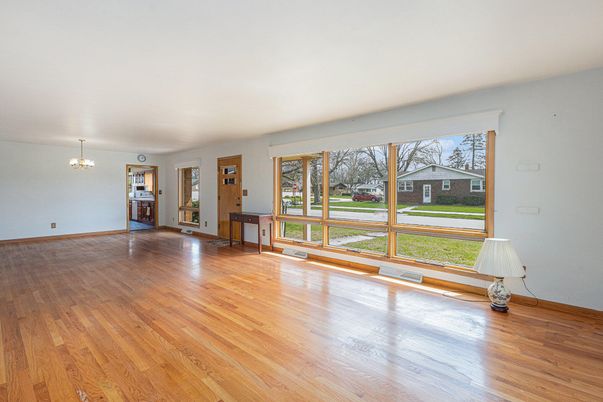 Chandelier, Empty room, Interior, Wood Texture Flooring