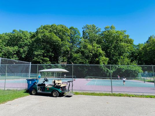 Exterior, Tennis Courts