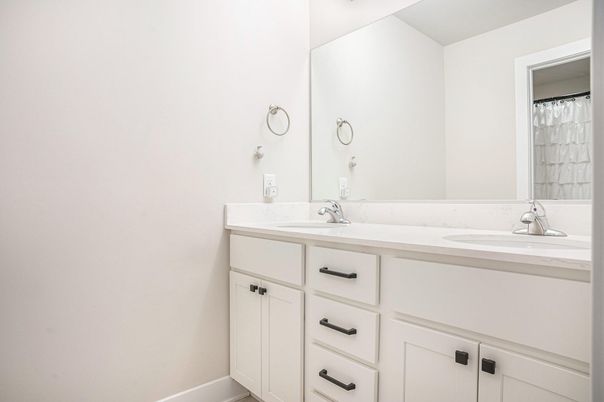 Bathroom, Dual Sink Vanities, Interior