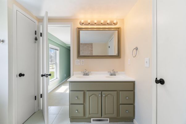 Bathroom, Dual Sink Vanities, Interior