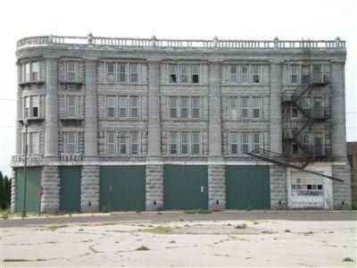 Exterior, Facade, Chicago School