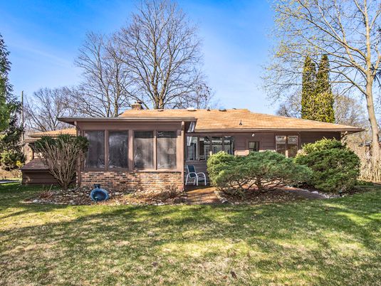 Backyard, Exterior, Facade, Ranch