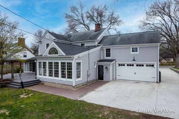 Attached, Exterior, Facade, Cape Cod