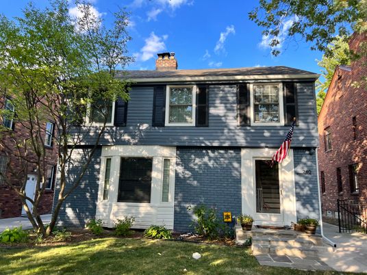 Exterior, Facade, American Foursquare