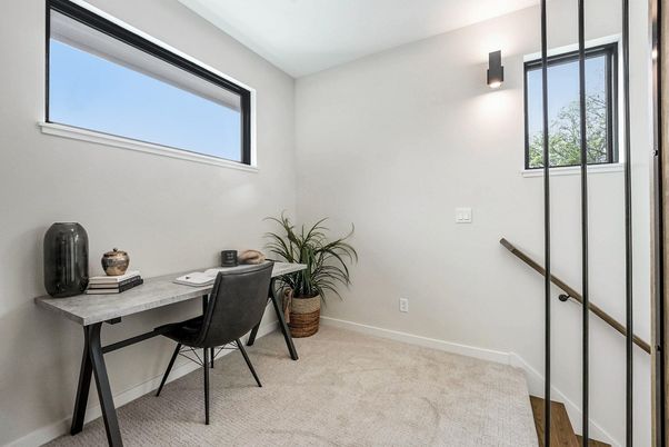 Home Office, Interior