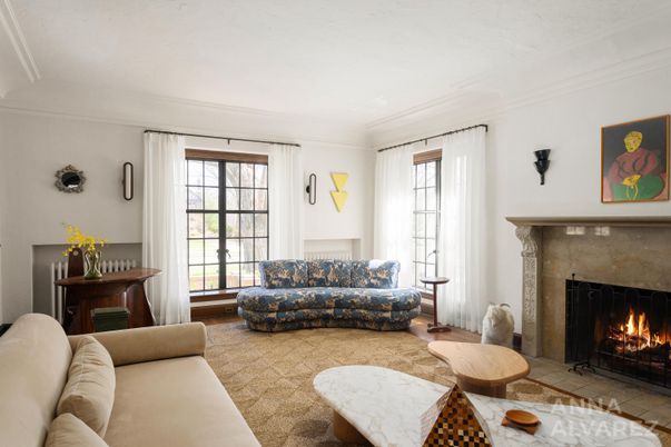 Fireplace, Interior, Living room
