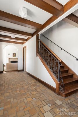 Interior, Wooden Beams