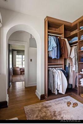 Interior, Walk-in Closets, Wood Texture Flooring