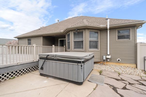 Exterior, Hot Tub