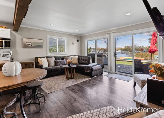 Interior, Living room, Recessed Lighting, Water, Wood Texture Flooring