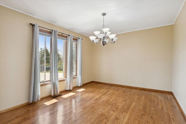 Chandelier, Empty room, Interior, Wood Texture Flooring