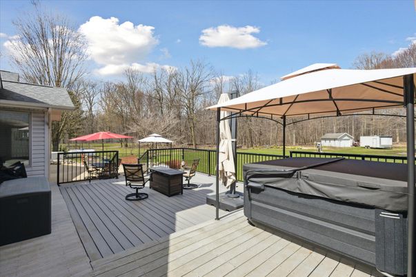 Backyard, Exterior, Hot Tub