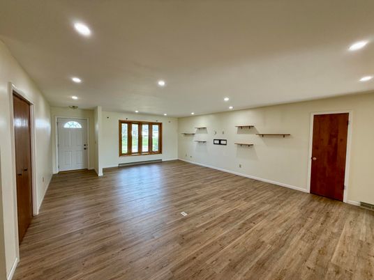 Empty room, Interior, Recessed Lighting, Wood Texture Flooring