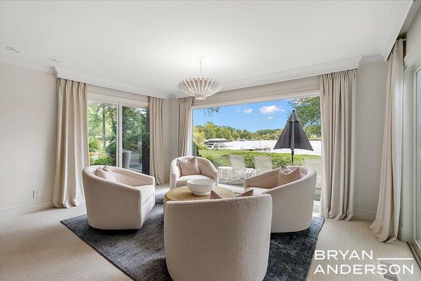 Chandelier, Interior, Living room