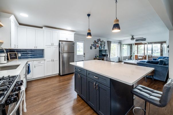 Interior, Kitchen, Living room, Pendant Lights, Recessed Lighting, Wood Texture Flooring
