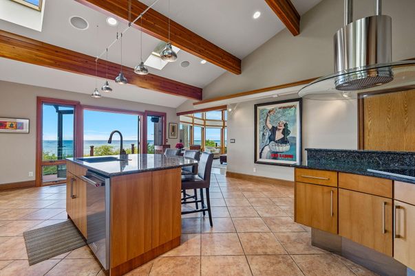 Interior, Kitchen, Pendant Lights, Recessed Lighting, Wooden Beams