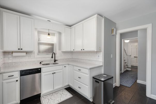 Interior, Kitchen, Pendant Lights, Stainless Steel Appliances