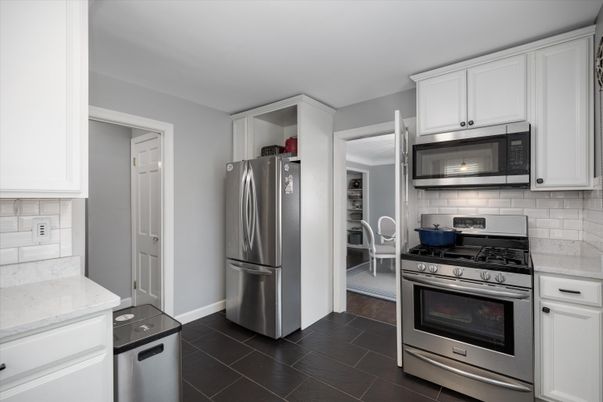 Interior, Kitchen, Stainless Steel Appliances
