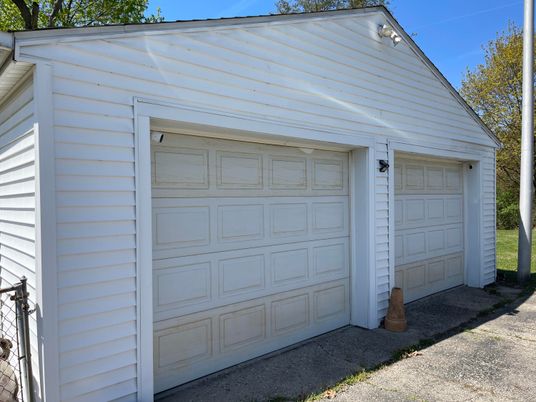 Detached Garage, Exterior