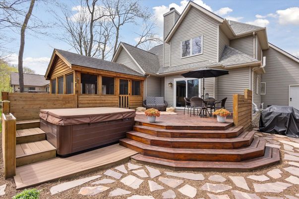 Exterior, Hot Tub