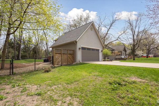 Backyard, Detached Garage, Exterior