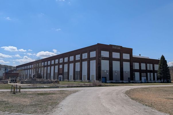 Exterior, Facade, Modern
