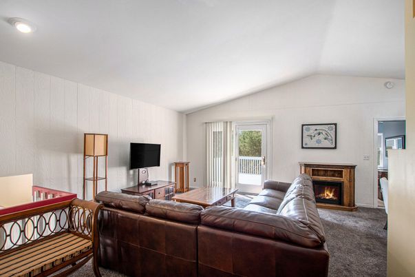 Fireplace, Interior, Living room, Recessed Lighting