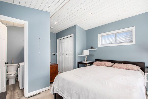 Bathroom, Bedroom, Interior, Recessed Lighting, Wood Texture Flooring