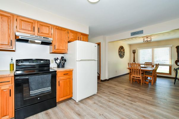 Chandelier, Dining room, Interior, Kitchen, Wood Texture Flooring