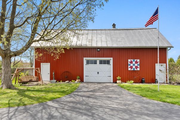 Detached Garage, Exterior