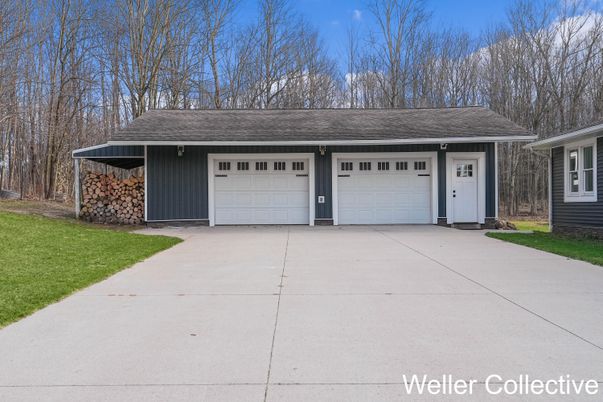 Attached, Exterior, Facade, Ranch