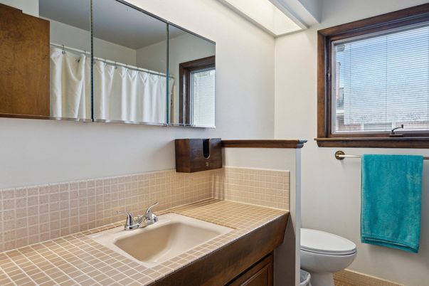 Bathroom, Interior, Tile Countertops