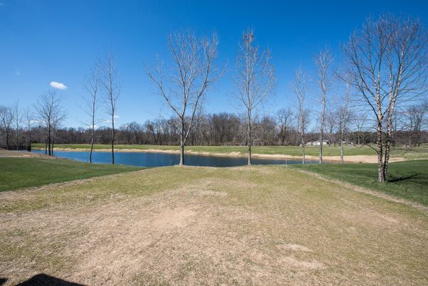 Exterior, Lake