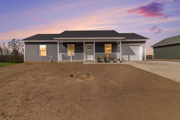 Attached, Exterior, Facade, Ranch