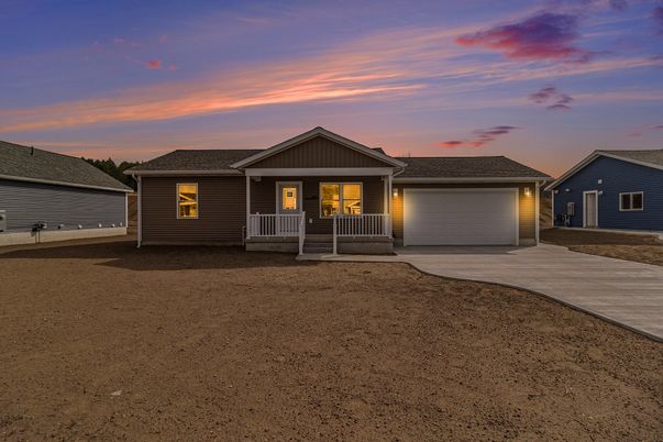 Attached, Exterior, Facade, Ranch