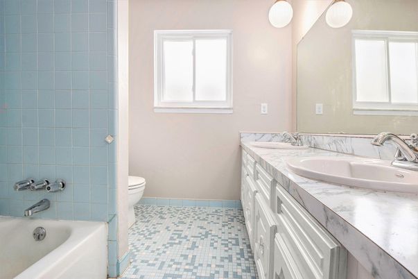 Bathroom, Dual Sink Vanities, Interior