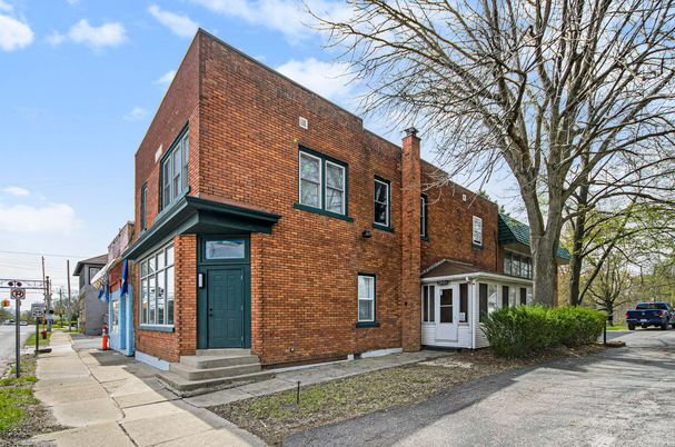 Exterior, Facade, Brick Facade, Rowhouse