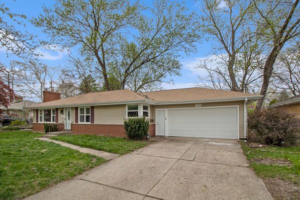 Attached, Exterior, Facade, Brick Facade, Ranch