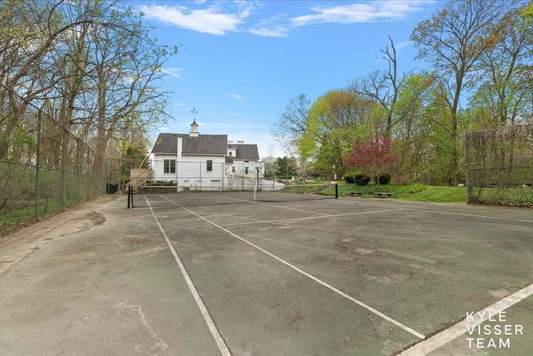 Exterior, Tennis Courts