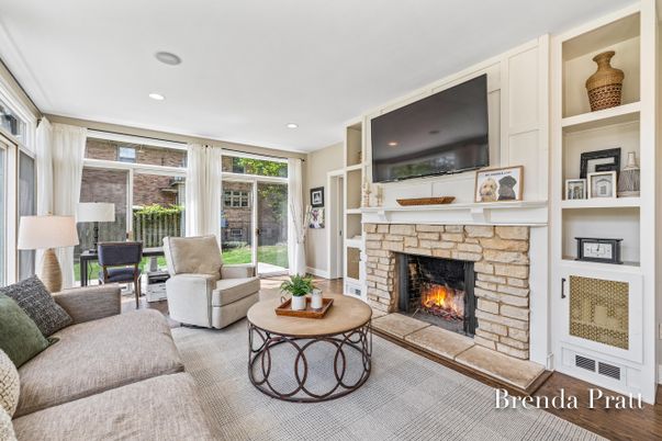 Fireplace, Interior, Living room, Recessed Lighting