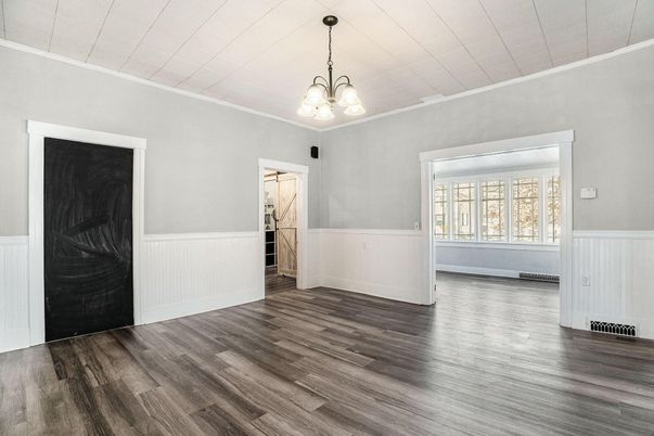 Chandelier, Empty room, Interior, Wood Texture Flooring
