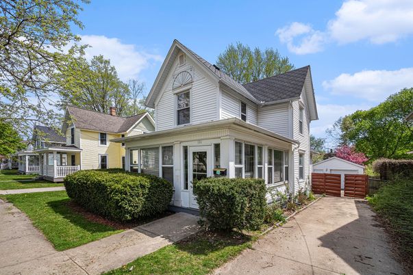 Detached Garage, Exterior, Facade, Queen Anne Victorian