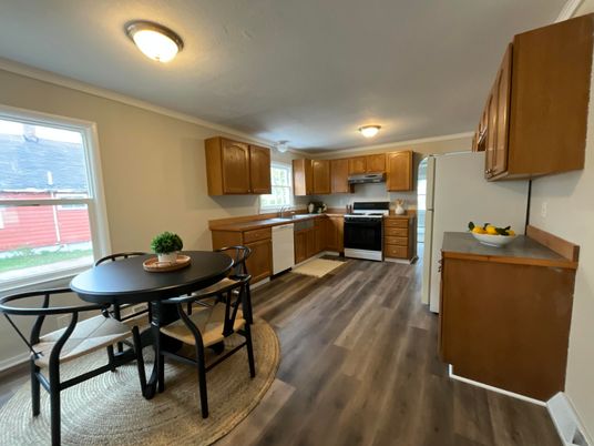 Dining room, Interior, Kitchen, Stainless Steel Appliances, Wood Texture Flooring