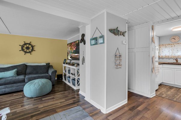 DE Listing image placeholder
