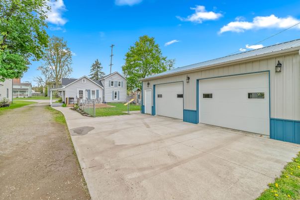 Detached Garage, Exterior