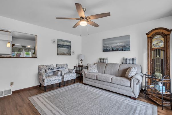Interior, Living room, Pendant Lights, Wood Texture Flooring