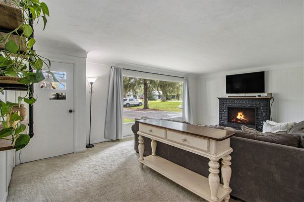 Fireplace, Interior, Living room