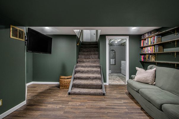 Interior, Recessed Lighting, Wood Texture Flooring