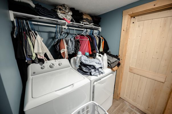 Interior, Utility Closets, Washer, Wood Texture Flooring