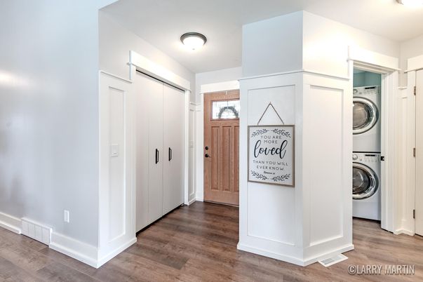 Interior, Utility Closets, Washer, Wood Texture Flooring